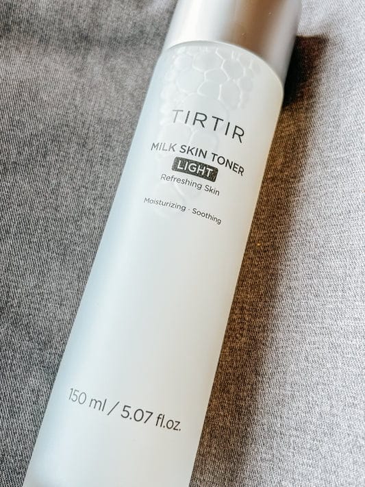 Revitalisez votre peau grâce à TIRTIR Milk Skin Toner Light