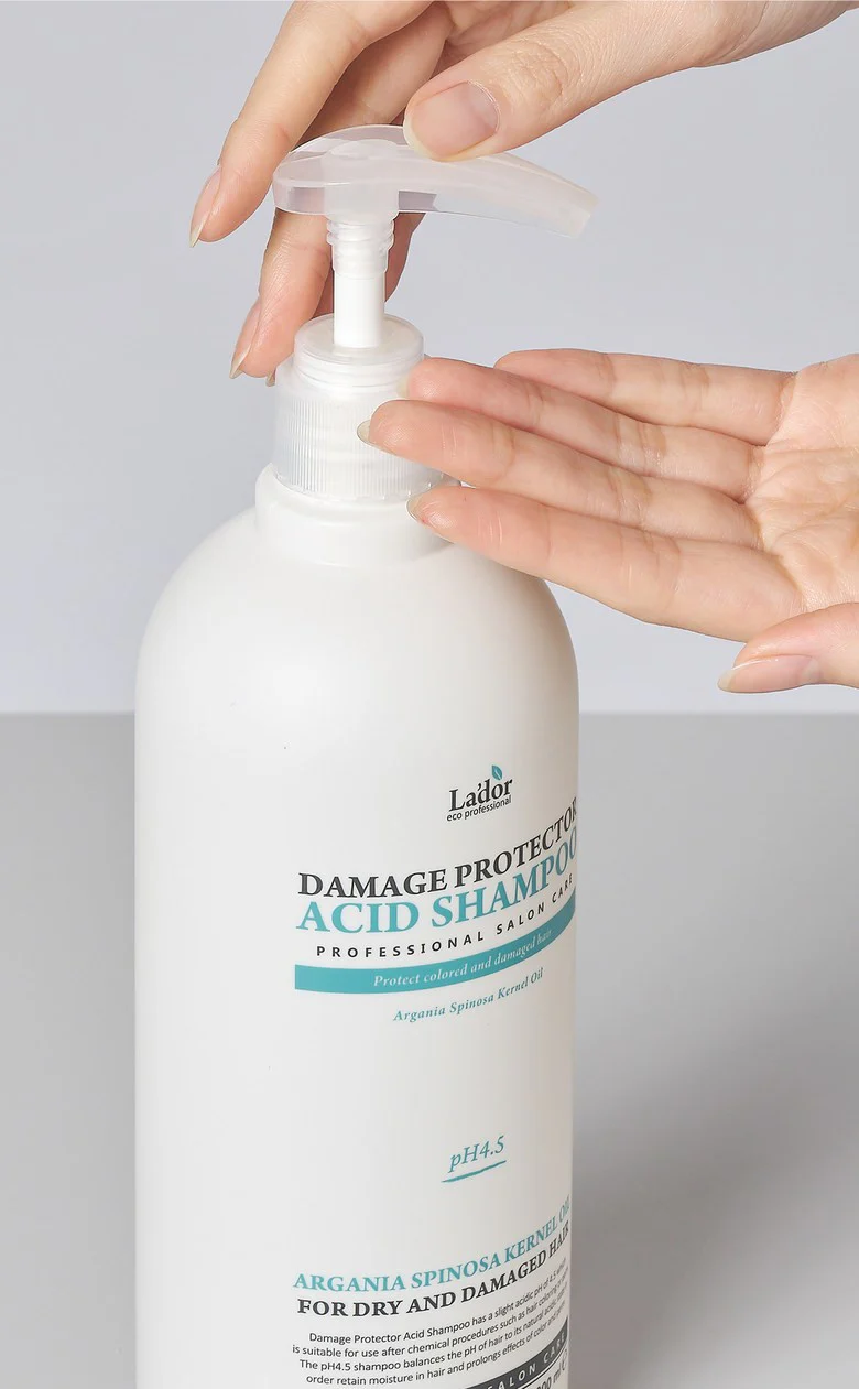 Revitalisez votre peau grâce à LADOR Damage Protector Acid Shampoo 900 ML